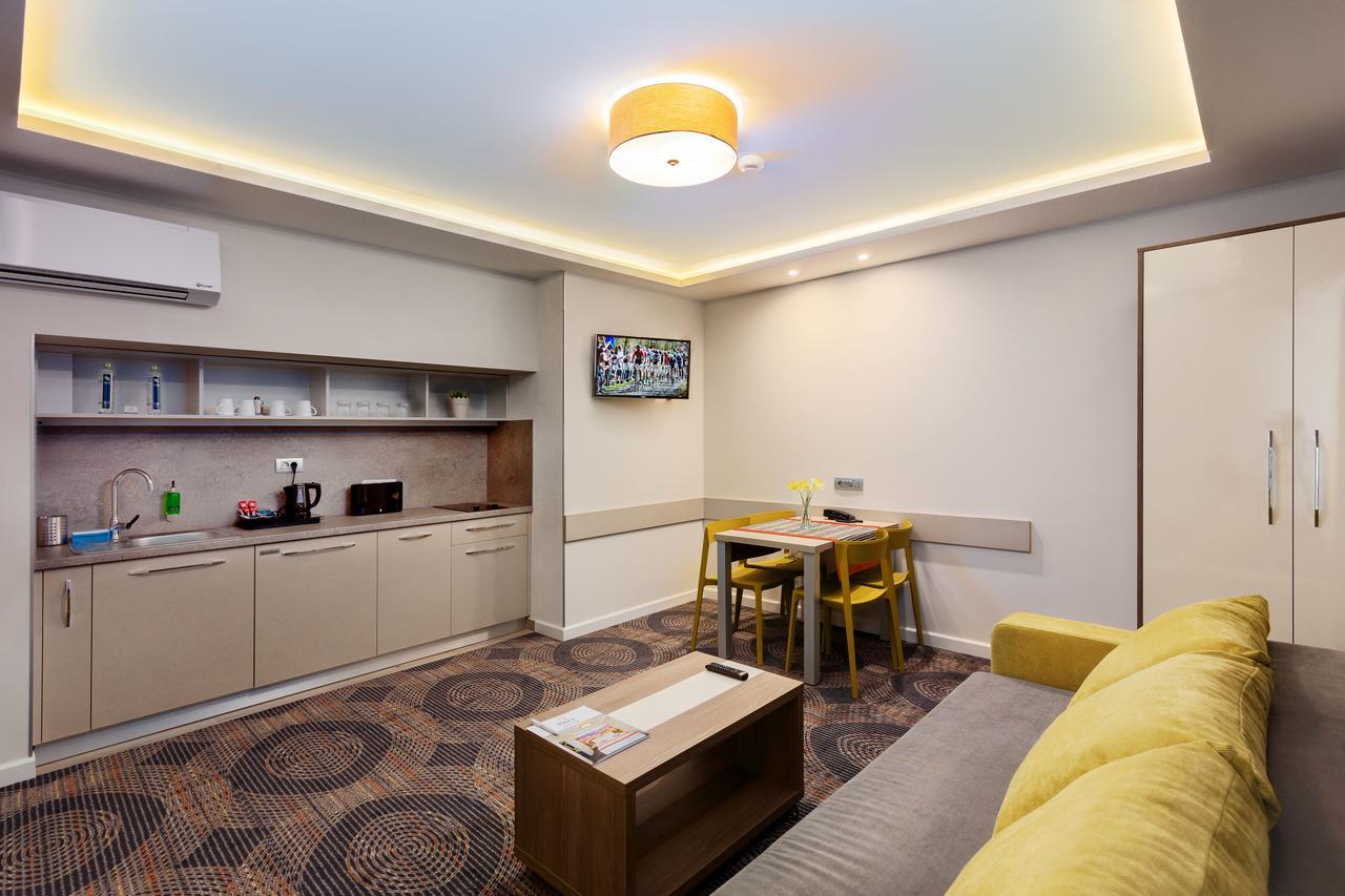 Plaza35 Aparthotel Sibiu Buitenkant foto