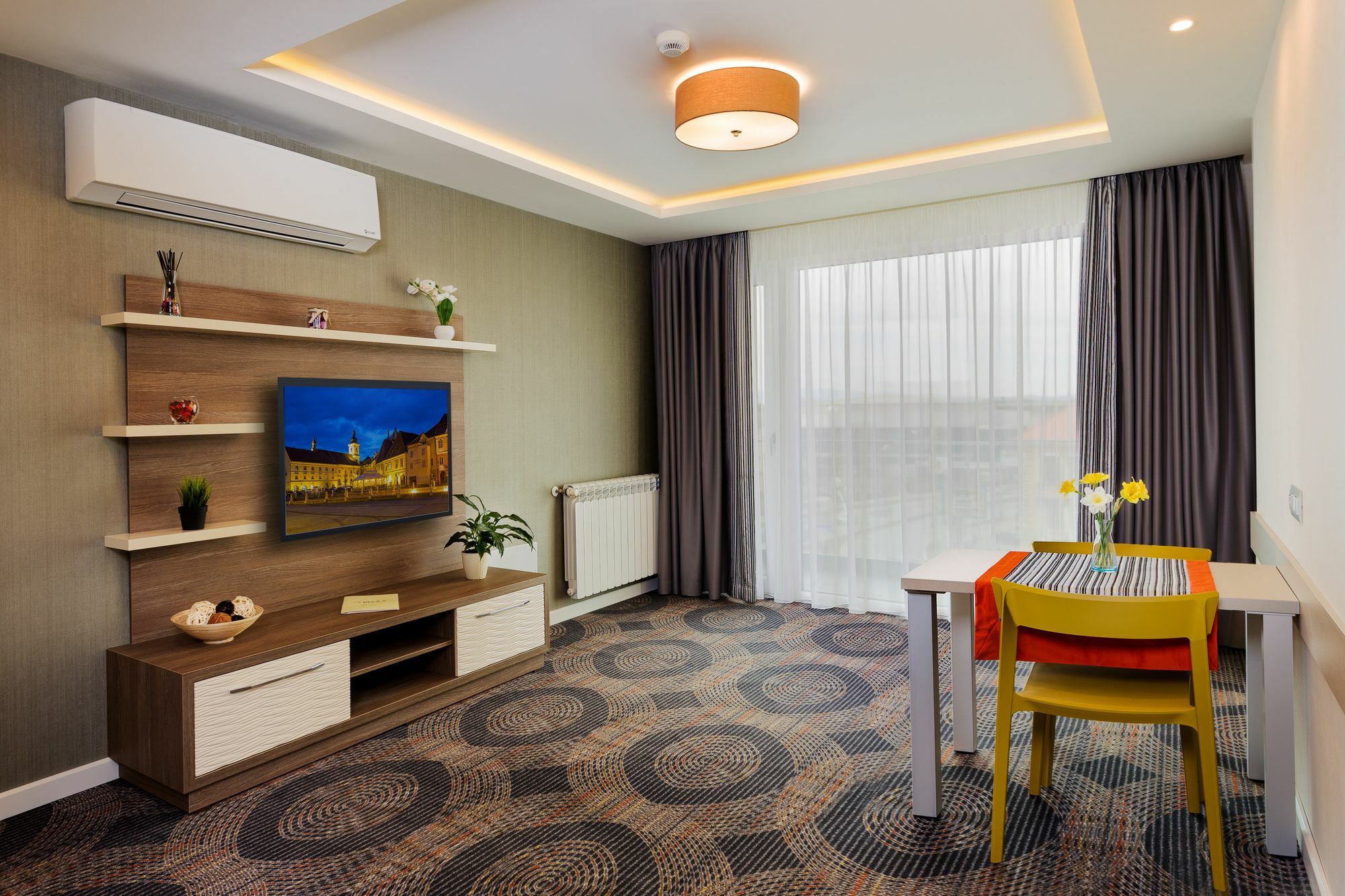 Plaza35 Aparthotel Sibiu Buitenkant foto